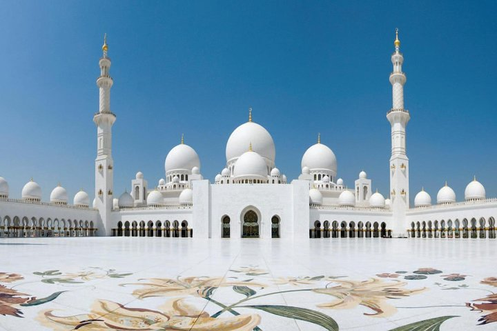 Experience Abu Dhabi’s majestic skyline and stunning architecture including the world’s eighth largest mosque and the luxurious Emirates Palace on a memorable full-day adventure from Dubai.